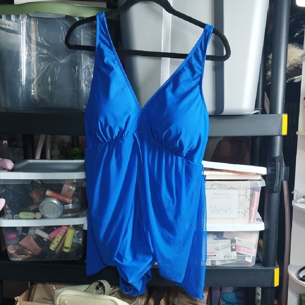 Elegant Blue Women's Swimwear